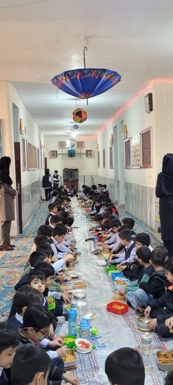 پیش دبستان و دبستان پسرانه فرهیختگان دانش